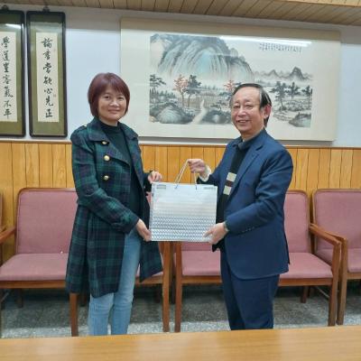 龍華科技大學國際暨兩岸合作處郭主任洽談華語師資合作案